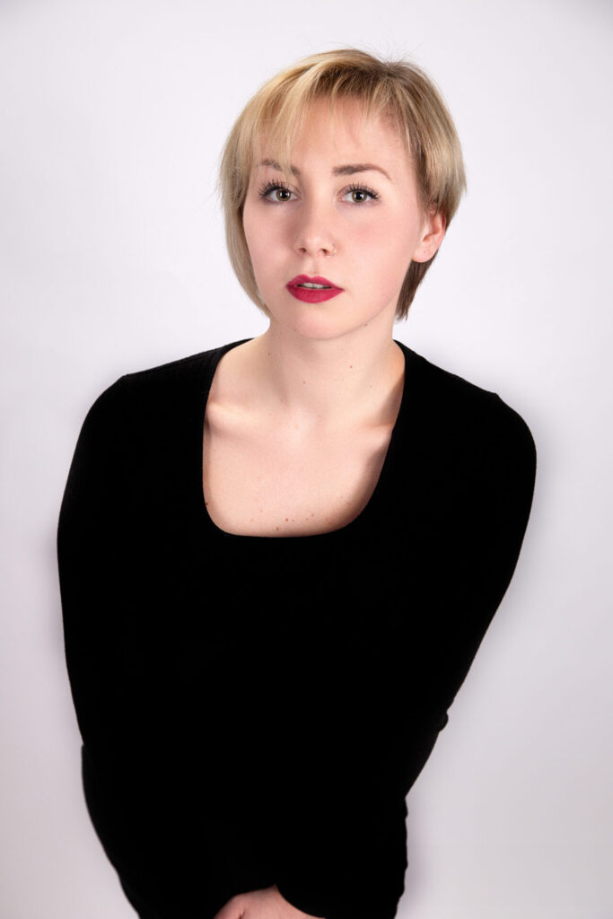 Justine, Le Camélon Coiffure